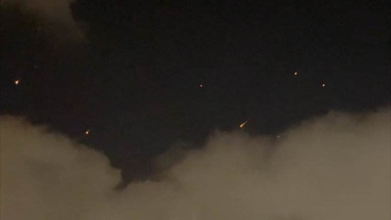 Misiles iraníes golpean Haifa en medio del creciente conflicto video poster