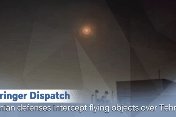 La defensa aérea de Teherán intercepta objetos voladores en medio del conflicto en curso video poster