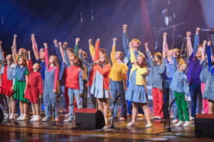 Cantando_por_la_Paz__Semana_del_Coro_Juvenil_China_EE__UU__empieza_en_Fuzhou