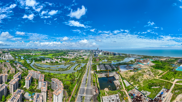 El_Puerto_Libre_de_Comercio_de_Hainan_inaugura_la_conectividad_global