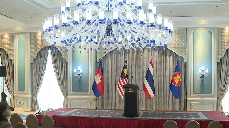 El_primer_ministro_de_Malasia_Anwar_actualiza_sobre_conversaciones_regionales_en_Putrajaya video poster