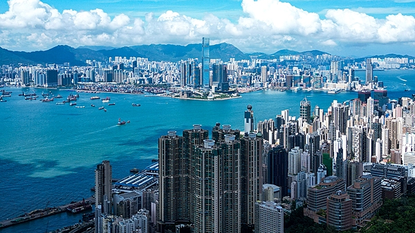 El Brillante Futuro de Hong Kong: Resiliencia y Atracción Global