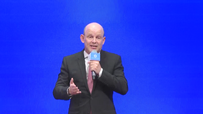 Eligiendo China para el Futuro: El viaje de un empresario danés video poster