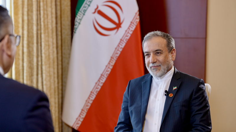 Canciller iraní: Nuevo enfoque para la cooperación con el OIEA video poster