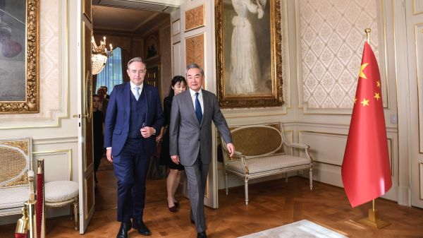 El PM de Bélgica se reúne con el FM chino para fortalecer lazos UE-China El PM de Bélgica se reúne con el FM chino para fortalecer lazos UE-China