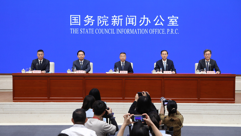 Los ingresos fiscales de China continental se dispararán: 155 billones de yuanes en el 14° Plan Quinquenal