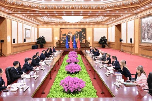 Forjando Estabilidad: 50 Años de Lazos China-UE