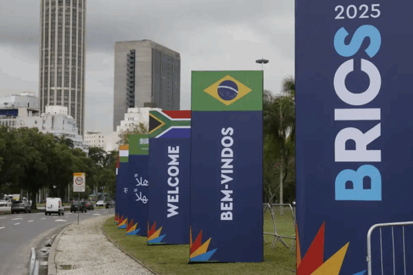 La 17ª Cumbre del BRICS Enciende el Diálogo Global en Río