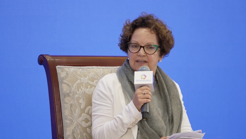 Clásicos chinos antiguos: un cambio de juego en la era de la IA video poster