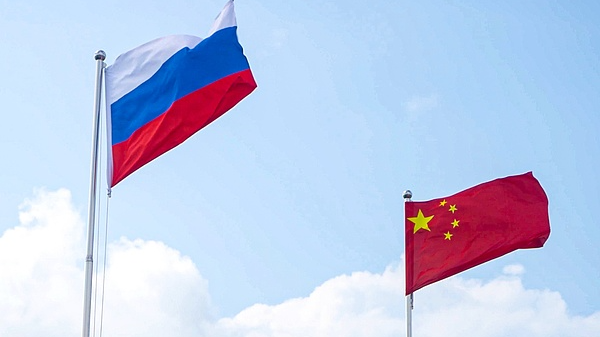Wang Yi: Forjando lazos estratégicos con Rusia