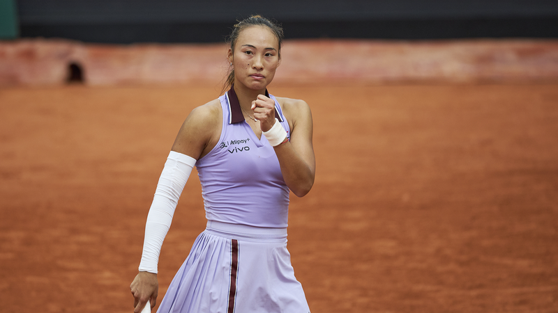 Zheng Qinwen: Cirugía de codo prepara el camino para un regreso