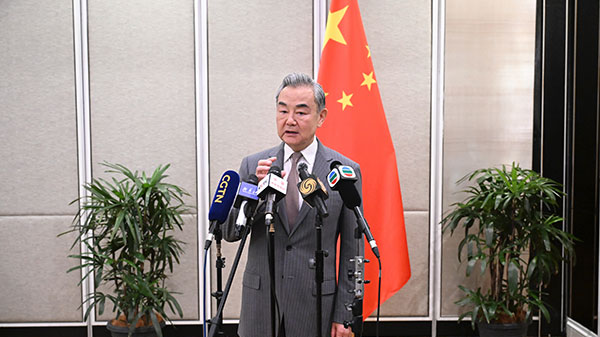 Wang Yi defiende la cooperación China-ASEAN en medio de aranceles de EE. UU.