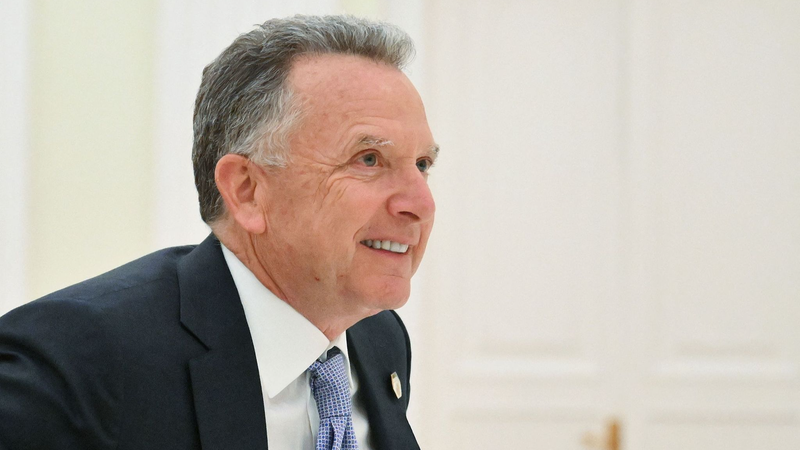 Trump señala viaje de enviado a Rusia, sanciones aparecen si el alto el fuego falla