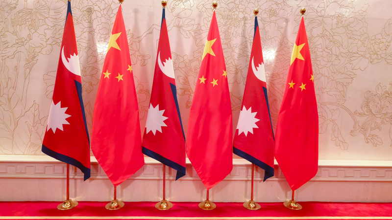 Xi Jinping se reúne con el primer ministro de Nepal, KP Sharma Oli, en Tianjin