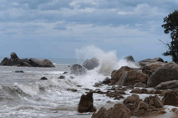 Hainan en alerta máxima mientras se acerca el tifón Kajiki