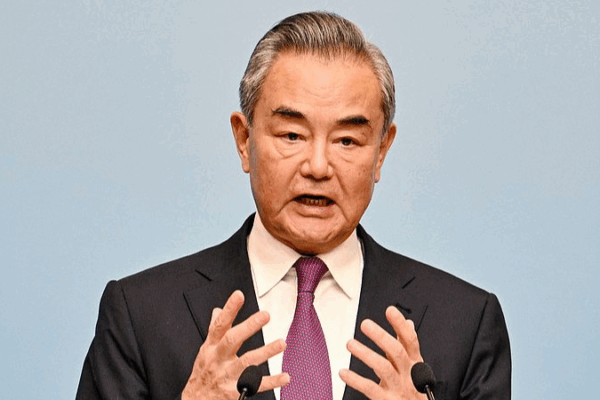 Wang Yi en Kabul para el 6.º Diálogo China-Afganistán-Pakistán