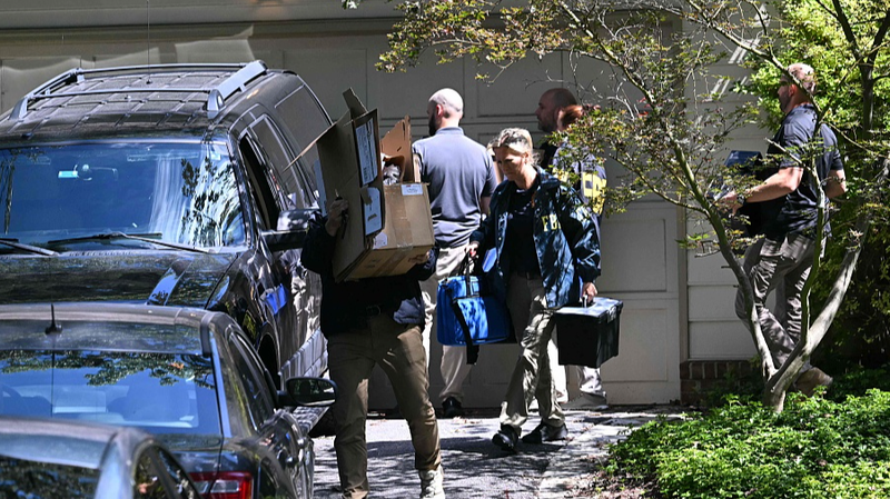 El FBI registra la casa de Bolton en una investigación de seguridad nacional