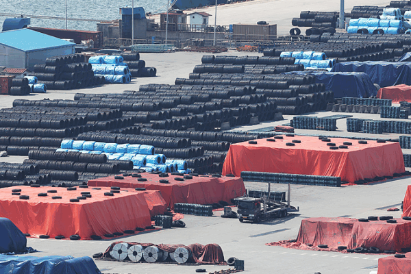 Consumidores_estadounidenses_sienten_el_impacto_mientras_entran_en_vigor_los_aranceles_ampliados