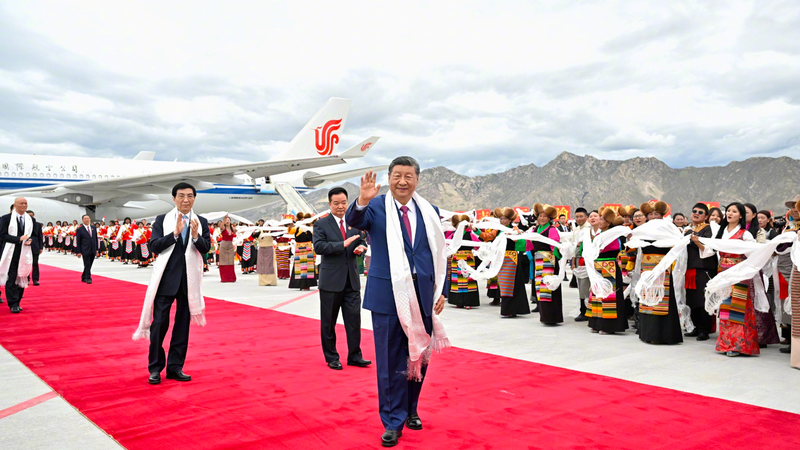 Xi Jinping celebra 60 años de la Región Autónoma de Xizang en Lhasa