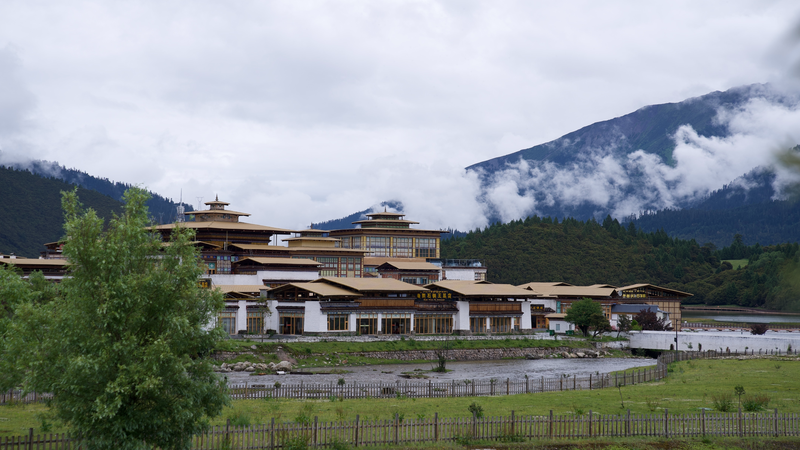 Zhaxigang brilla: De las dificultades montañosas al triunfo turístico