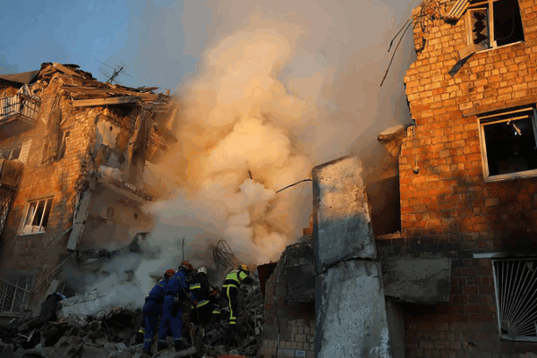 El_masivo_asalto_de_Rusia_a_Kyiv_desata_promesas_de_seguridad_de_la_UE_y_EE__UU_