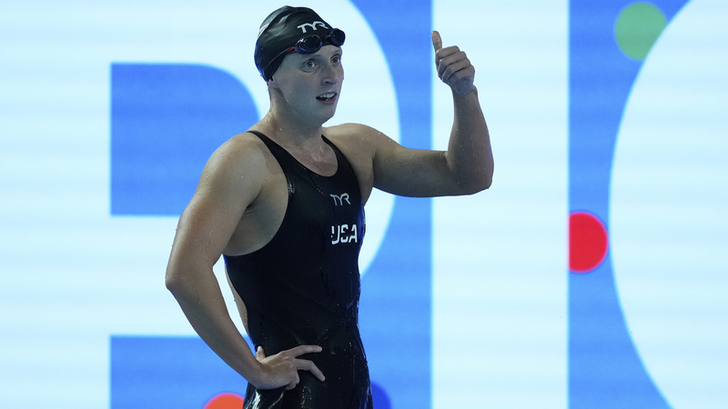 Ledecky gana su séptimo título, Chen Yiwen brilla en clavados