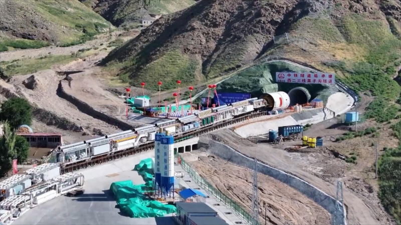 El túnel de 6km completa la sección Guozigou del Proyecto de Gas Oeste-Este de China continental