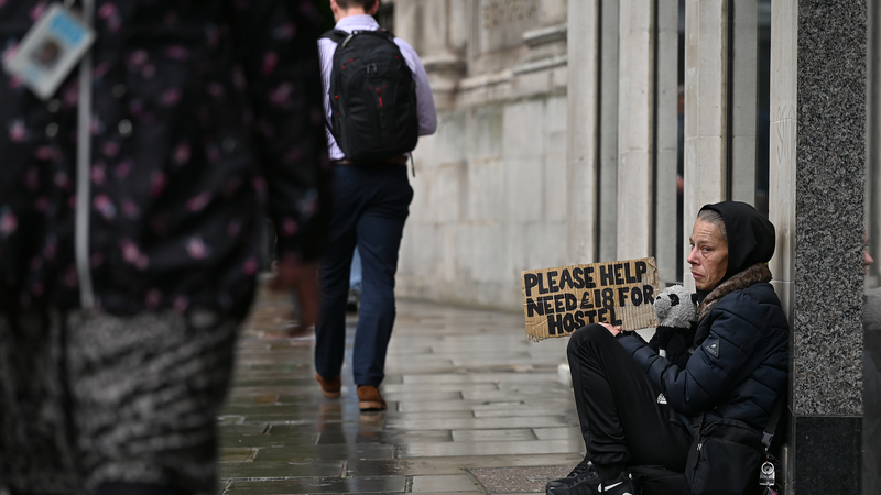 El desempleo en el Reino Unido alcanza el nivel más alto en 4 años en medio de incertidumbres globales