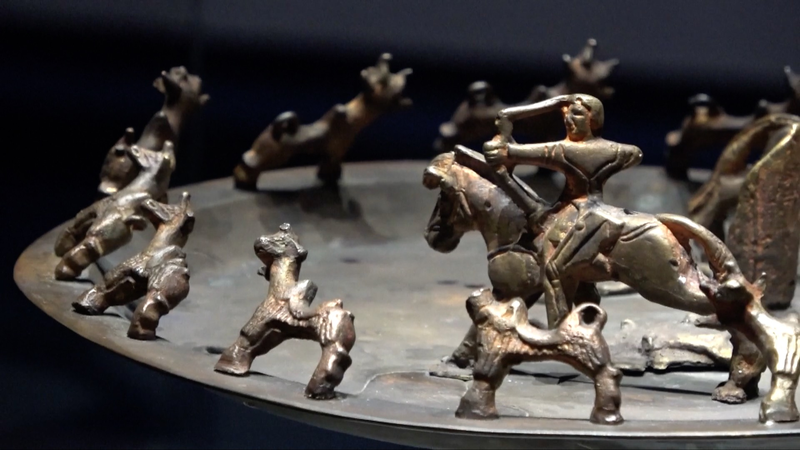 Nueva exposición revela tesoros culturales de la SCO en Pekín video poster