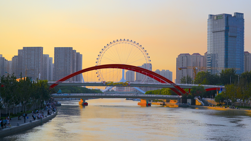 Té, tambores y ópera: descubre la mezcla cultural de Tianjin video poster