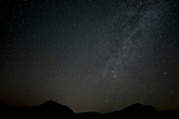¡La lluvia de meteoros Perseidas alcanza su punto máximo esta noche! – ¡No te lo pierdas! video poster