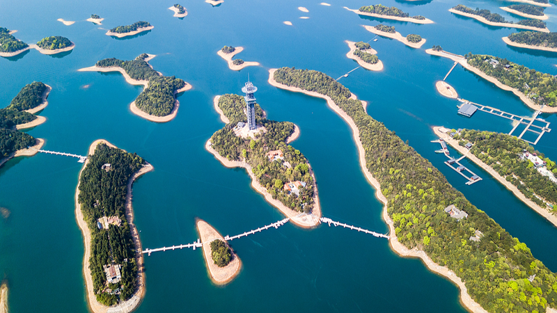 La serenidad te espera en el Mar Occidental de la Montaña Lushan video poster