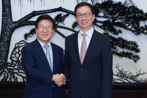El vicepresidente de China, Han Zheng, se reúne con el enviado de Corea del Sur en Beijing para fortalecer lazos