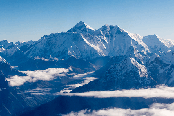 Monte Qomolangma en Vivo: Explora la Cima Más Alta del Mundo video poster