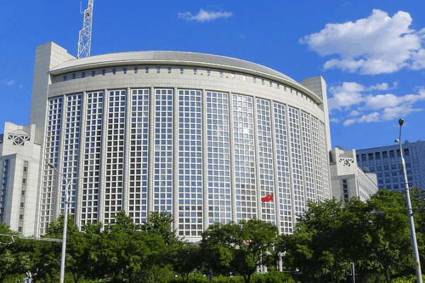 China advierte a Japón por historia, Taiwán y seguridad ciudadana