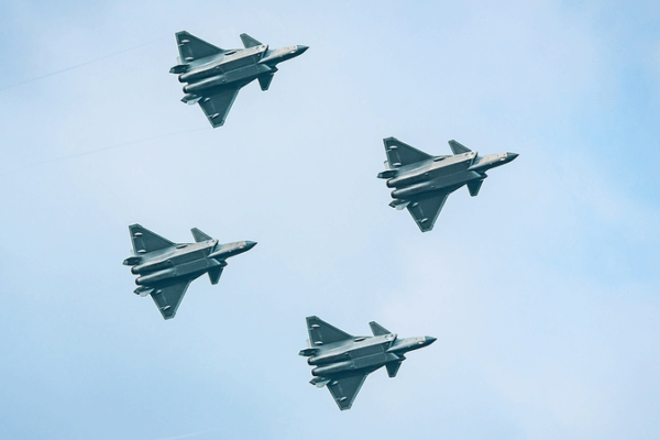 Jets furtivos J-20 brillarán en el Día de Apertura de la Fuerza Aérea del EPL en Changchun