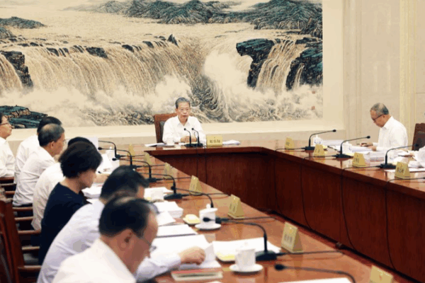 La principal legislatura de China se prepara para la sesión de septiembre