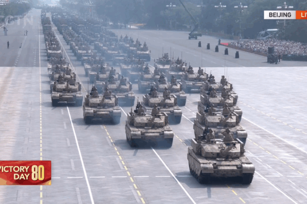 Las unidades de combate del EPL brillan en el desfile del Día de la Victoria en Beijing