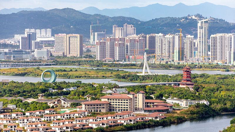 Descubre el Impresionante Oasis frente al Agua de Xiamen: Tour en Vivo por el Jardín Expo video poster