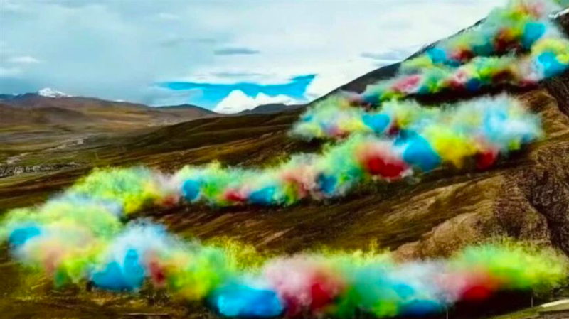 Autoridades investigan show de fuegos artificiales en Xizang tras polémica ambiental