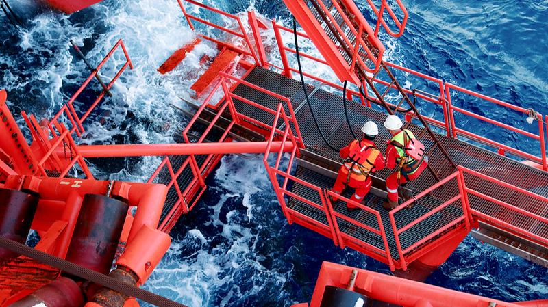 El continente chino supera los 10,000 km de ductos submarinos de petróleo y gas