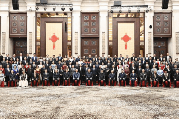 Nuevo ensayo de Xi sobre una comunidad para la nación china en Qiushi