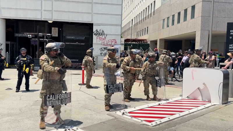 Juez dictamina que Trump excedió su autoridad en el despliegue de la Guardia Nacional en LA video poster