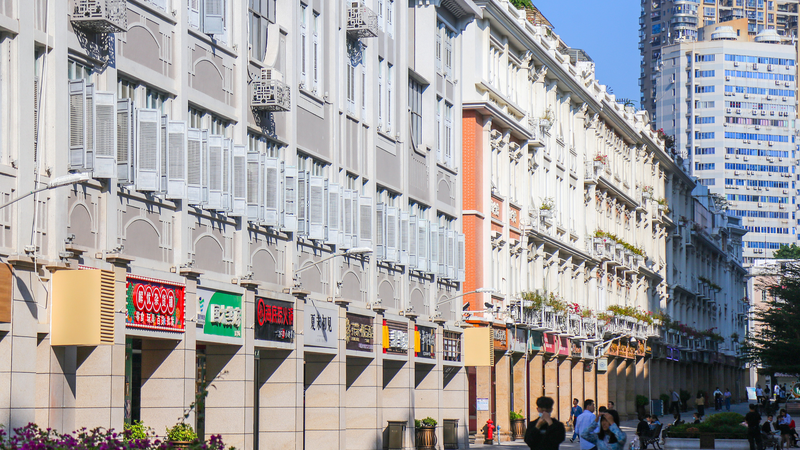 Calle_Zhongshan__Explorando_la_joya_estilo_pasaje_de_Xiamen video poster