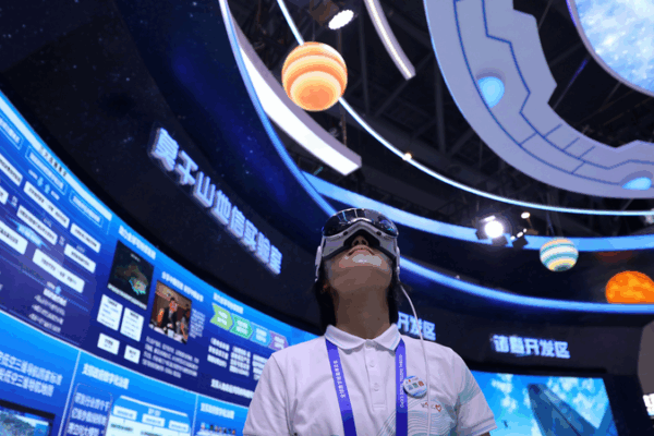 China_impulsa_un_auge_en_el_comercio_digital_de__793_7_mil_millones_en_2024