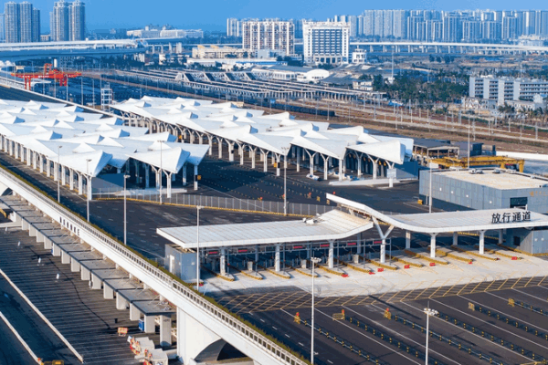 El_FTP_de_Hainan_convierte_aviones_internacionales_en_coloridas_obras_maestras