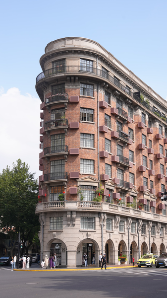 El arte de vivir en Shanghái: cultura de café y árboles plataneros centenarios video poster