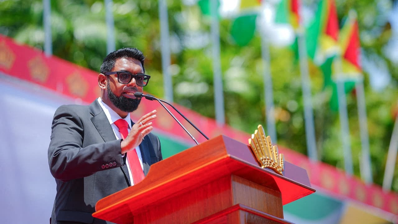 Xi Jinping felicita al presidente de Guyana por su reelección