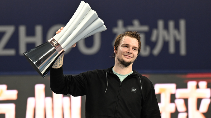 Bublik se corona campeón del Abierto de Hangzhou, su cuarto título ATP del año 🎾