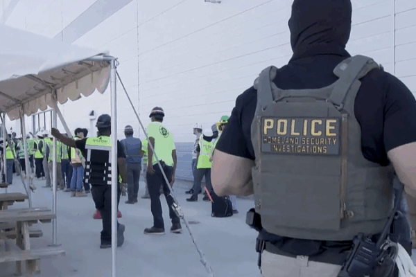 Redada en Georgia detiene a más de 300 trabajadores surcoreanos